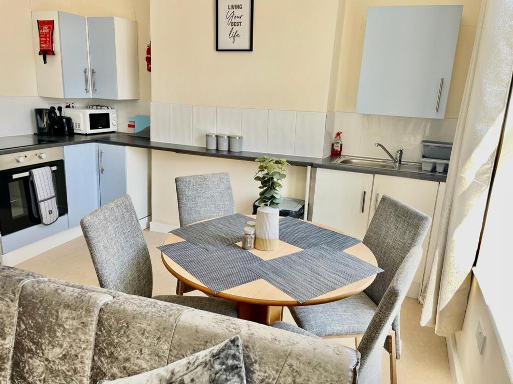 Arise Comfort Apartment - Clarendon Road Blackpool City Centre Buitenkant foto